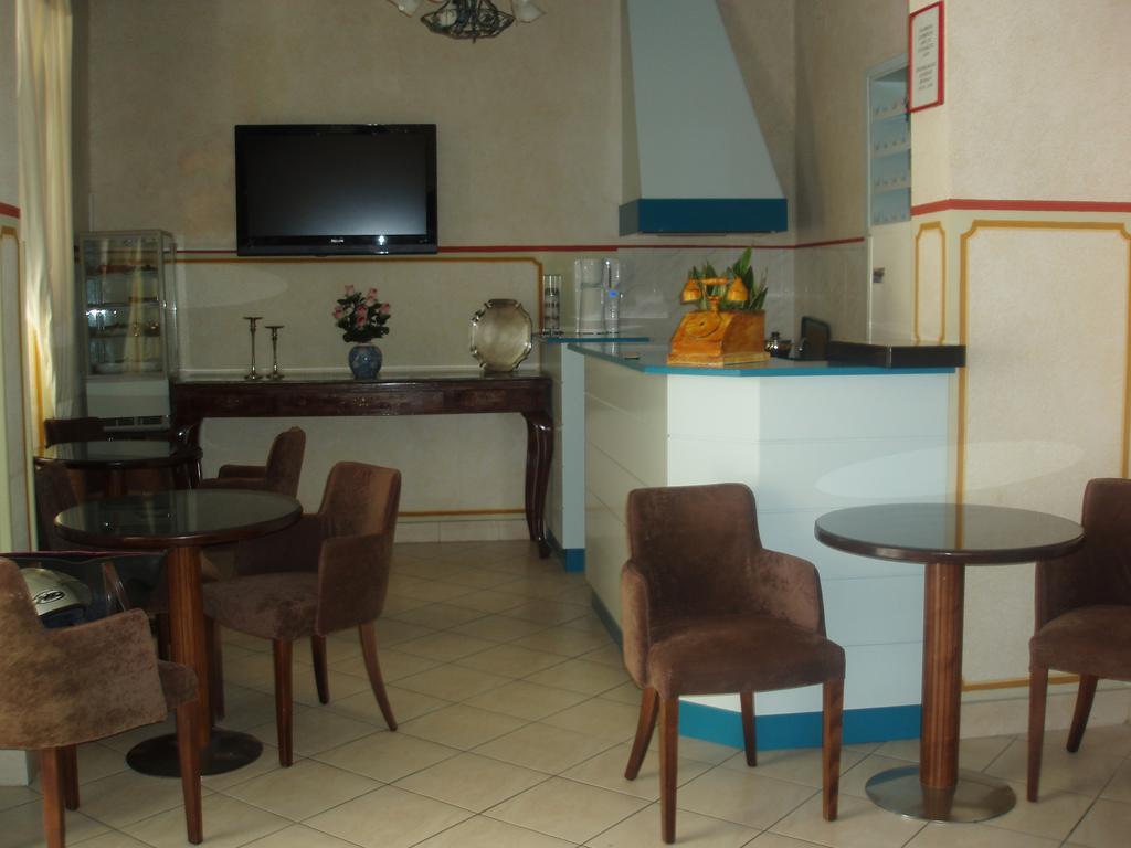 Orfeas Hotel Mytilene Exterior photo